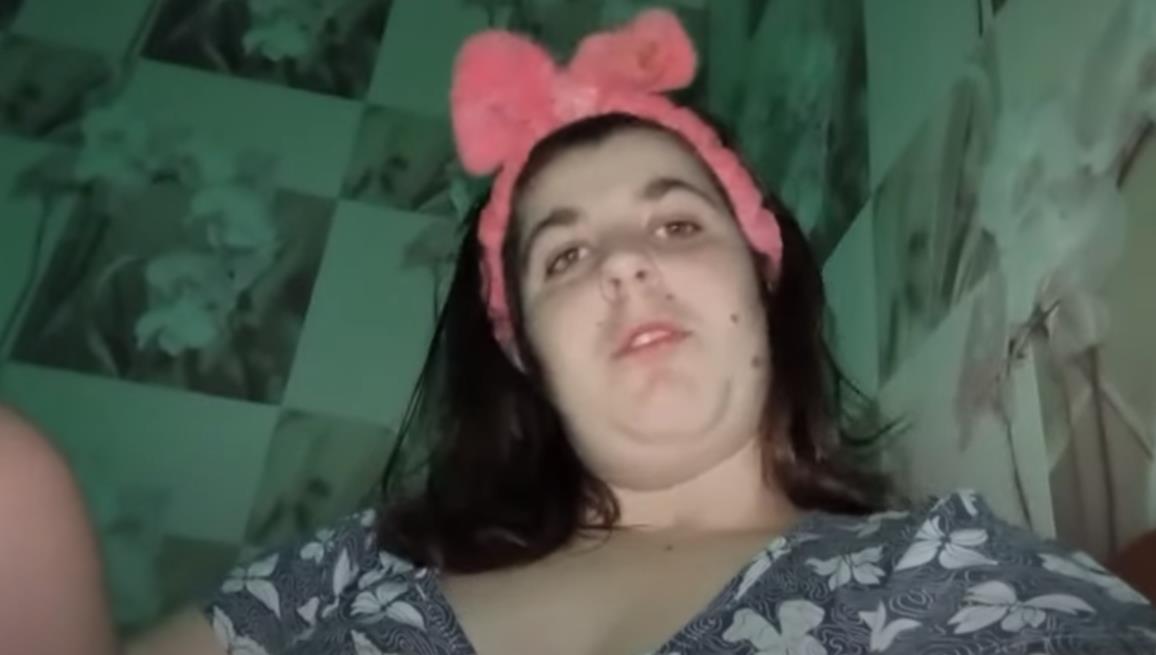 Лиза Фаркаш, трэш-блогер: сливы фото 18+, TikTok, Telegram, состояние здоровья