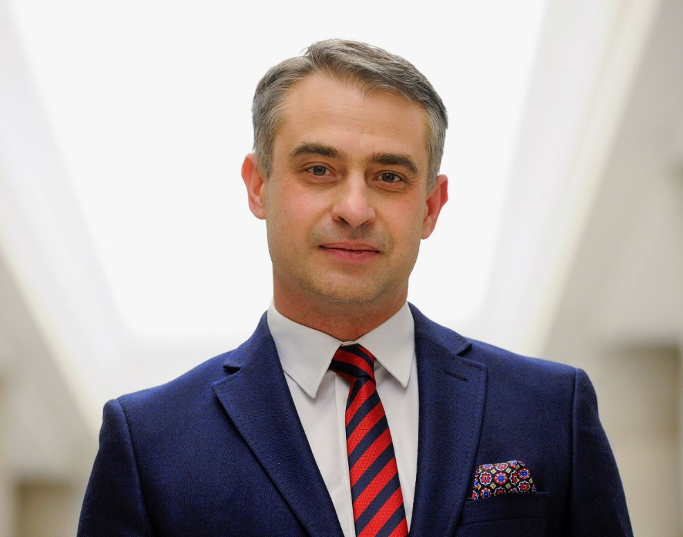 «Reuters лжет»: отключит ли Маск Украину от спутникового интернета Starlink